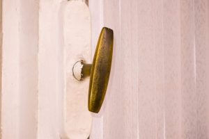 How to Maintain Cremone Handles