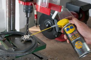 How to Use Cutting and Drilling Oil
