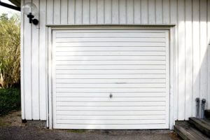 How to Lubricate the Garage Door